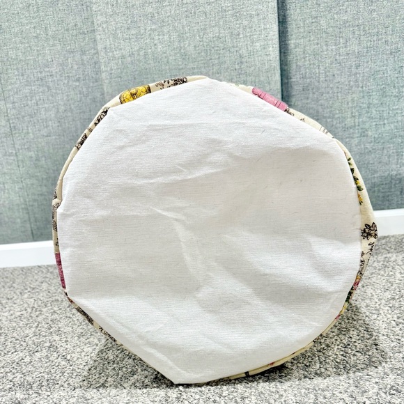 SOLD!Paris - Waterproof Foldable Laundry Hamper. 15.7"L x 15.7"W x 19.7"H. - Picture 5 of 6